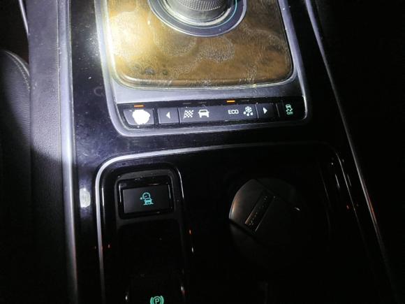 [嘉兴·赣G] 二手捷豹捷豹XFL2017款 XFL 2.0T 200PS 豪华版