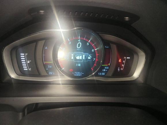 [广州·粤A] 二手沃尔沃沃尔沃S602014款 S60L T5 智越版