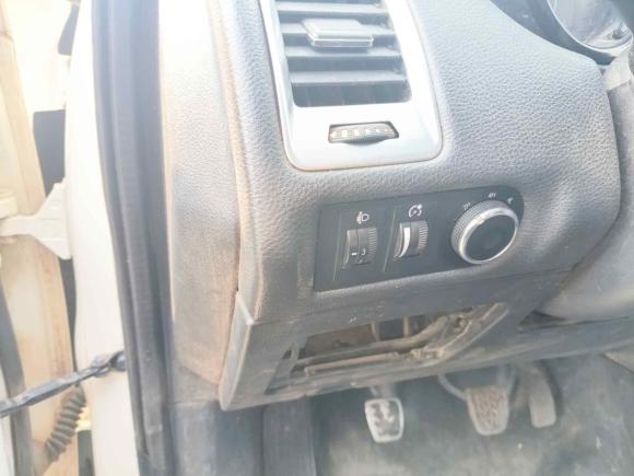 [成都·川G] 二手江铃域虎52018款 2.4T经典版柴油手动四驱豪华型长轴JX4D24A5L