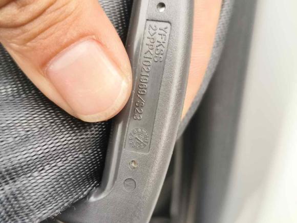 [深圳·粤B] 二手荣威荣威Ei52018款 互联网豪华版