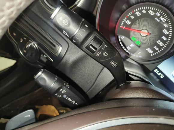 [深圳·粤B] 二手奔驰奔驰GLC2018款 GLC 260 4MATIC 动感型