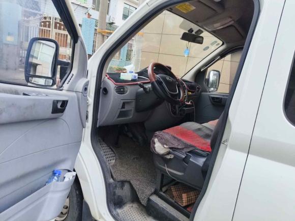 [宁波·浙B] 二手上汽大通MAXUS新途V802018款 2.5T AMT傲运通短轴中顶5-6座