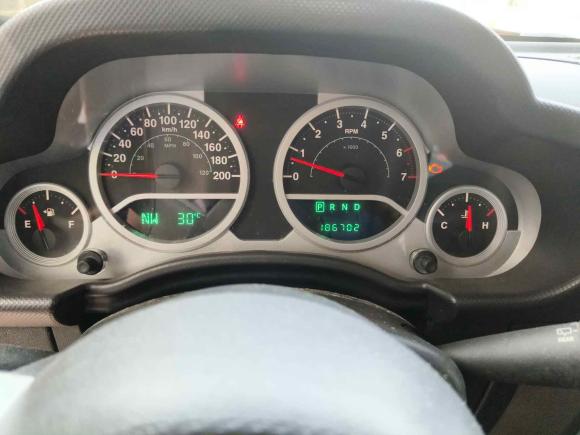 [上海·苏U] 二手Jeep牧马人2010款 3.8L Sahara 两门版