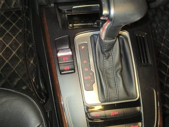 [深圳·粤B] 二手奥迪奥迪A4L2015款 35 TFSI 自动舒适型