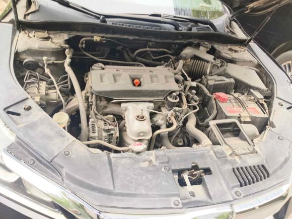 [济南·鲁A] 二手本田雅阁2016款 2.0L 精英版