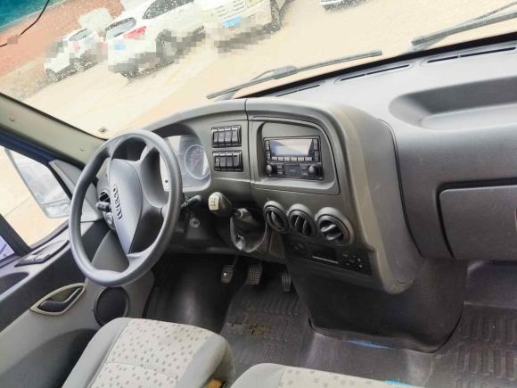 [青岛·鲁B] 二手依维柯都灵2009款 2.8T-V39基本型高顶