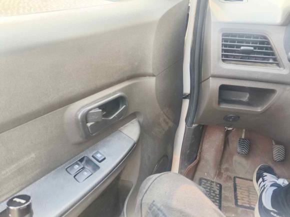 [武汉·鄂C] 二手五菱汽车五菱宏光2015款 1.5L S 基本型国V