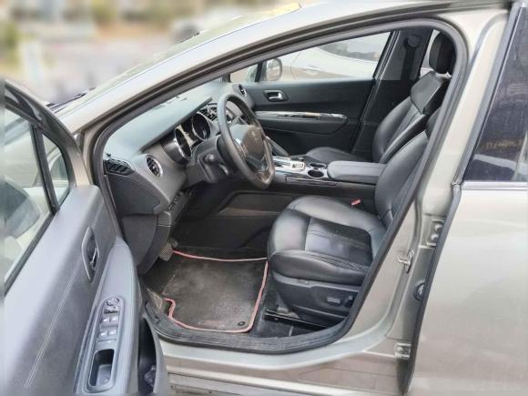 [南昌·赣A] 二手标致标致30082015款 2.0L 自动潮流版