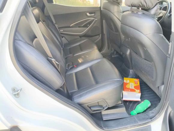 [上海·沪C] 二手现代胜达2013款 2.4L 自动两驱智能型