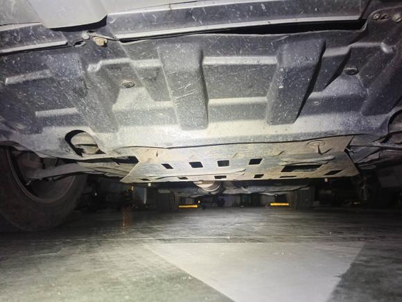 [武汉·鄂A] 二手东风风神东风风神AX72015款 2.3L 自动智尊型