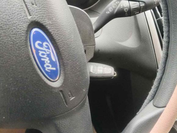 [杭州·浙A] 二手福特福克斯2012款 两厢 1.6L 自动舒适型