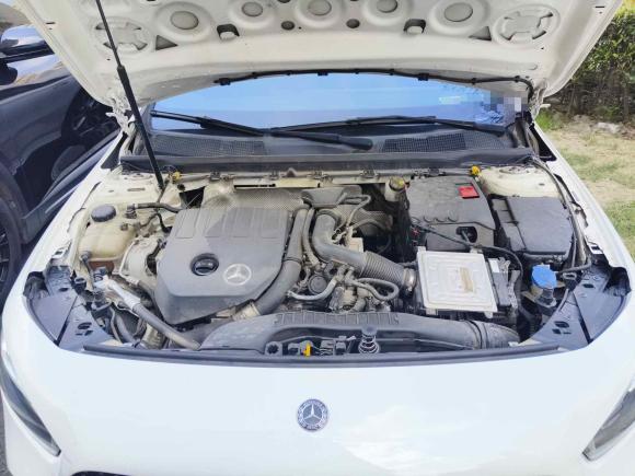 [上海·沪E] 二手奔驰奔驰A级2020款 A 200 L 运动轿车