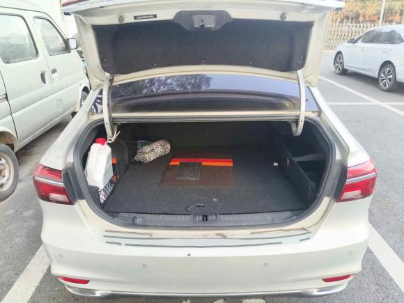 [上海·沪A] 二手荣威荣威i6新能源2019款 PLUS 50T 互联网荣耀旗舰版