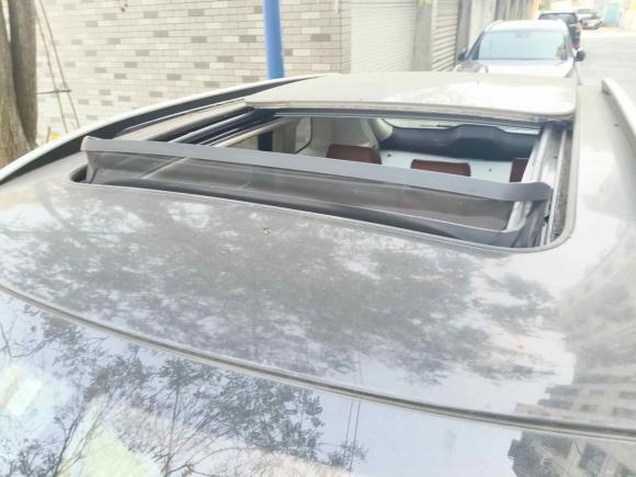 [无锡·苏B] 二手众泰众泰T7002017款 1.8T 双离合尊贵型贺岁版