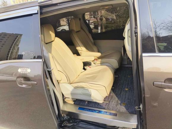 [青岛·鲁B] 二手别克别克GL82023款 陆上公务舱 舒适型