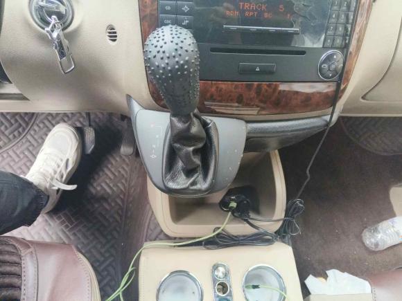 [成都·川A] 二手奔驰唯雅诺2010款 2.5L 尊贵版