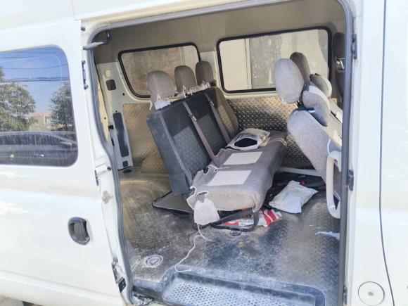 [无锡·苏B] 二手大通新途V802023款 2.0T 手动经典傲运通短轴中顶5/6座