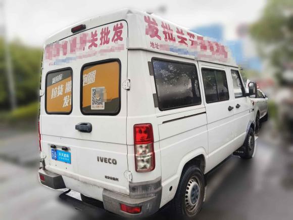 [南京·苏A] 二手依维柯依维柯得意2020款 2.5T A35客车单胎中顶5-9座国V