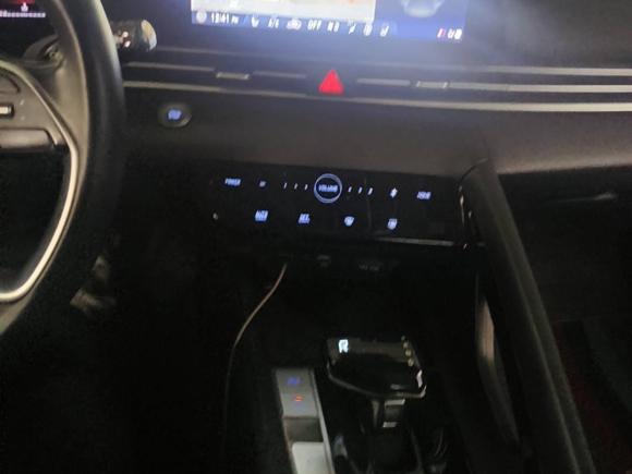 [义乌·豫N] 二手现代伊兰特2021款 1.5L CVT LUX尊贵版