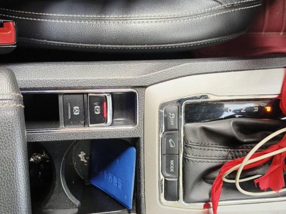 [深圳·粤B] 二手荣威荣威RX5新能源2017款 eRX5 50T 混动互联尊贵旗舰版