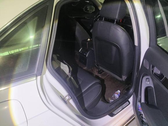 [成都·川A] 二手奥迪奥迪A4L2016款 35 TFSI 典藏版 自动标准型