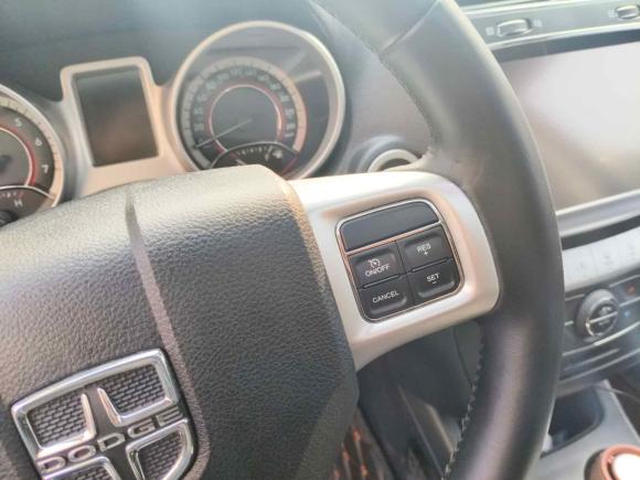 [成都·川A] 二手道奇酷威2013款 2.4L 两驱尊尚版