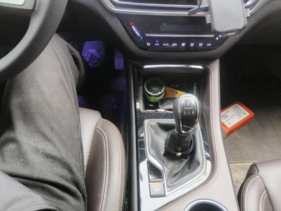 [义乌·浙G] 二手长安长安CS35PLUS2018款 1.6L 手动酷联版 国V