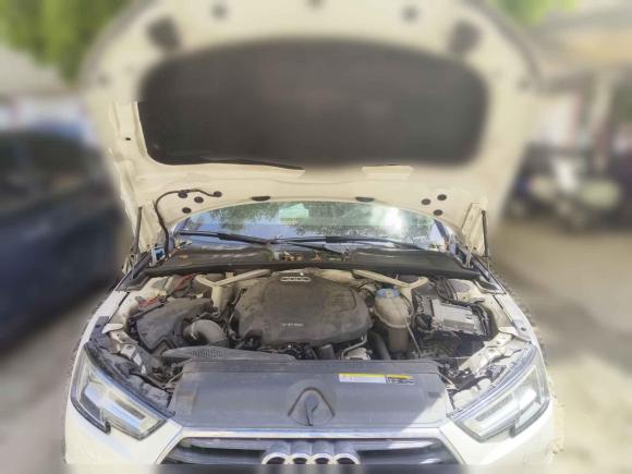 [南昌·赣M] 二手奥迪奥迪A4L2017款 40 TFSI 时尚型