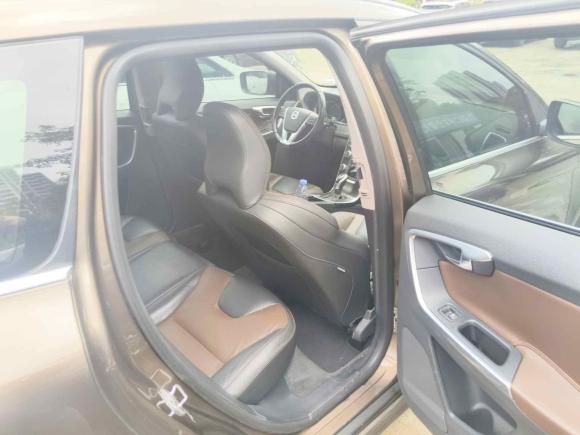[佛山·粤S] 二手沃尔沃沃尔沃XC602015款 T5 AWD 智远版