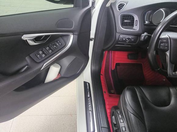 [苏州·苏E] 二手沃尔沃沃尔沃V402016款 T3 智逸版