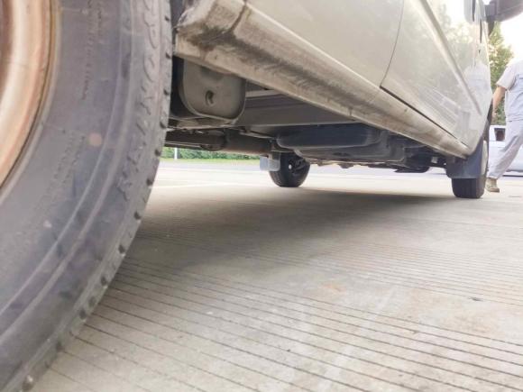 [南通·苏F] 二手上汽大通MAXUS新途V802019款 2.5T经典款6挡手动傲运通长轴中顶7座