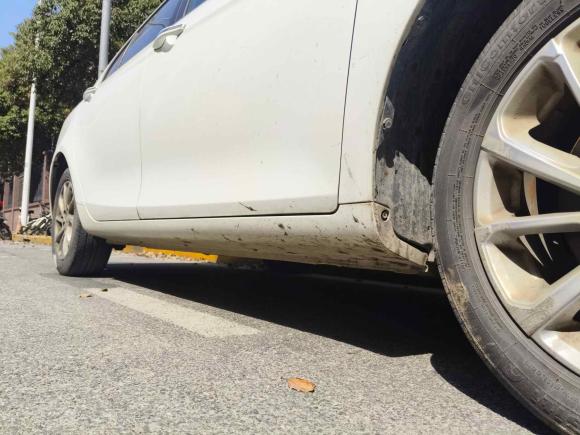 [上海·沪C] 二手吉利汽车帝豪2021款 UP 1.5L 手动豪华型