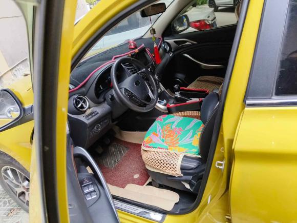 [成都·川A] 二手比亚迪宋2016款 盖世版 1.5TI 手动精英型