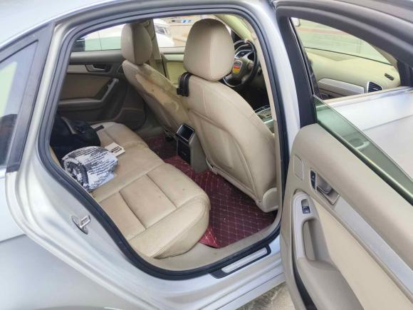 [成都·川A] 二手奥迪奥迪A4L2011款 2.0 TFSI 标准型