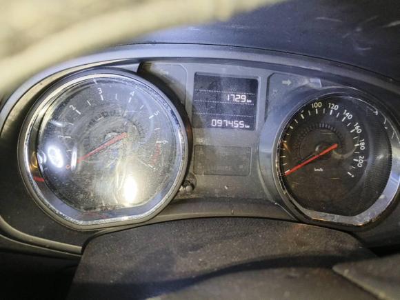 [上海·闽B] 二手雪铁龙雪铁龙C3-XR2015款 1.6L 自动先锋型