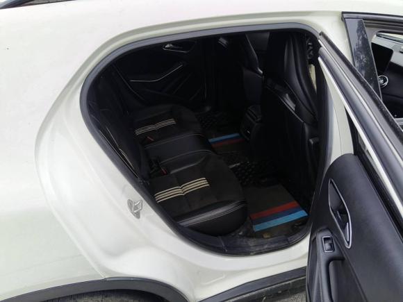 [南昌·赣A] 二手奔驰奔驰GLA2018款 GLA 200 极地限量版