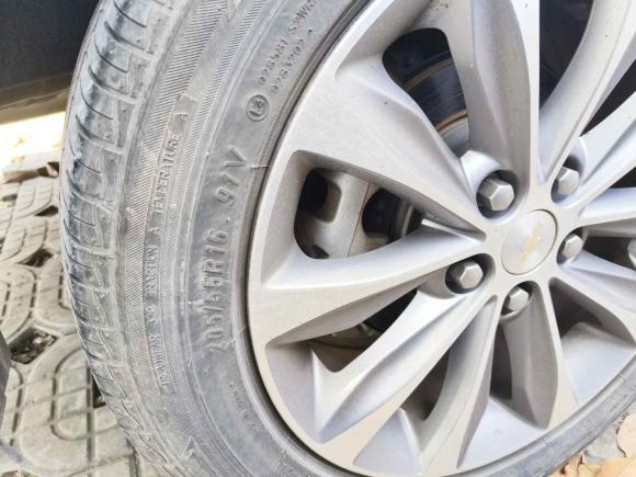 [广州·粤S] 二手雪佛兰科鲁泽2022款 320 自动悦享天窗版