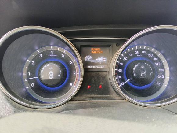 [南京·苏L] 二手现代索纳塔2011款 2.0L 自动领先版