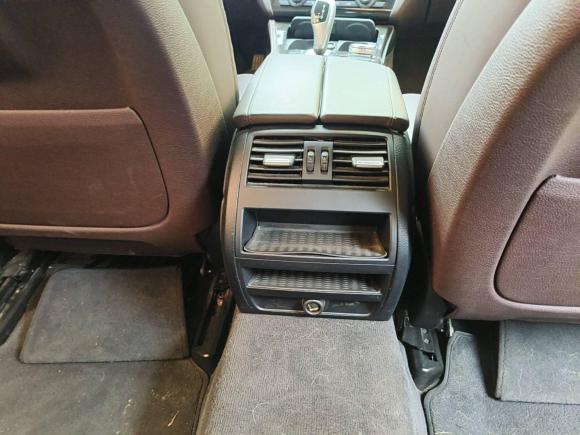 [上海·沪C] 二手宝马宝马5系2014款 525Li 豪华设计套装