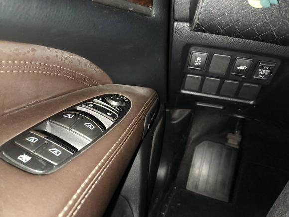 [上海·沪G] 二手英菲尼迪英菲尼迪JX2013款 JX35 两驱卓越版