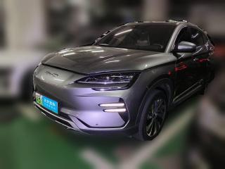 比亚迪宋PLUS新能源2023款 冠军版 EV 520KM 尊贵型