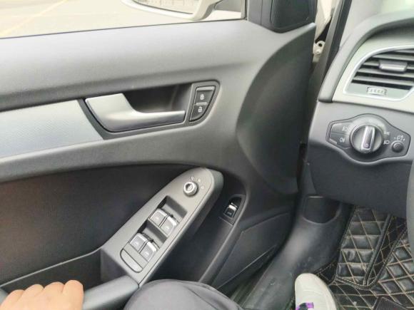 [成都·川A] 二手奥迪奥迪A4L2016款 30 TFSI 典藏版 自动舒适型