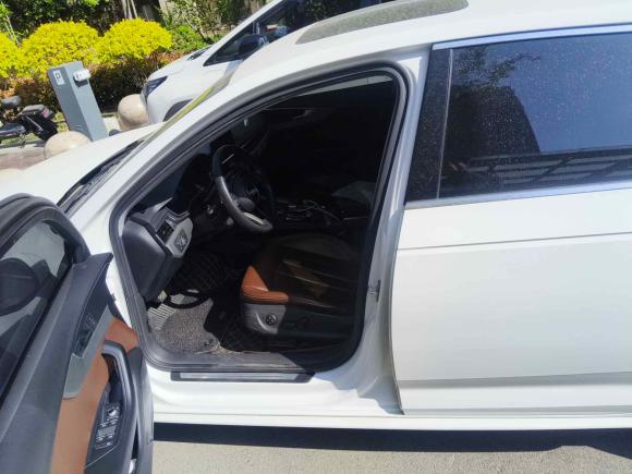 [济南·鲁P] 二手奥迪奥迪A4L2018款 30周年年型 40 TFSI 进取型