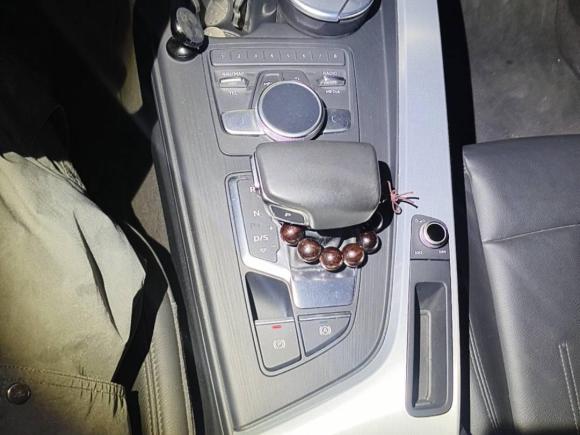 [杭州·浙A] 二手奥迪奥迪A4L2018款 30周年年型 40 TFSI 时尚型