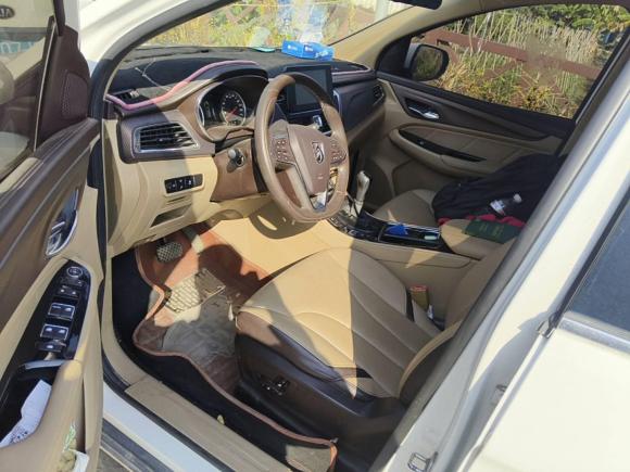 [广州·粤K] 二手宝骏宝骏7302017款 1.8L iAMT豪华型 7座