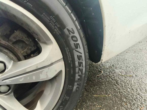 [无锡·苏B] 二手吉利汽车帝豪GL2018款 1.4T 手动精英智联型