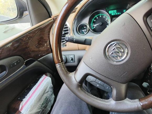 [上海·沪A] 二手别克昂科雷2014款 3.6L 两驱精英舒适型