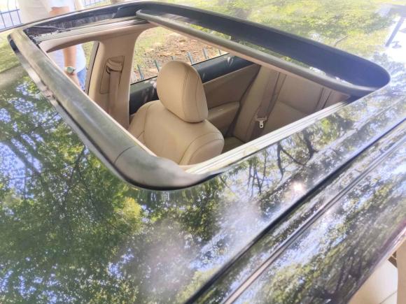 [无锡·苏B] 二手丰田皇冠2010款 2.5L Royal 真皮天窗版