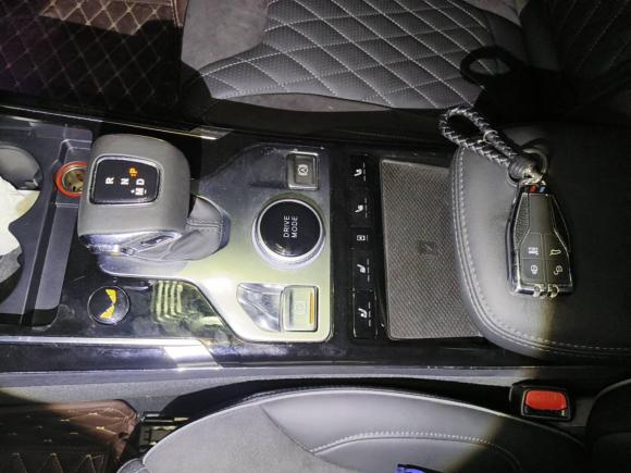 [武汉·鄂A] 二手红旗红旗HS52019款 2.0T 智联旗享版