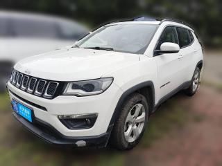 Jeep指南者2017款 200T 自动家享版